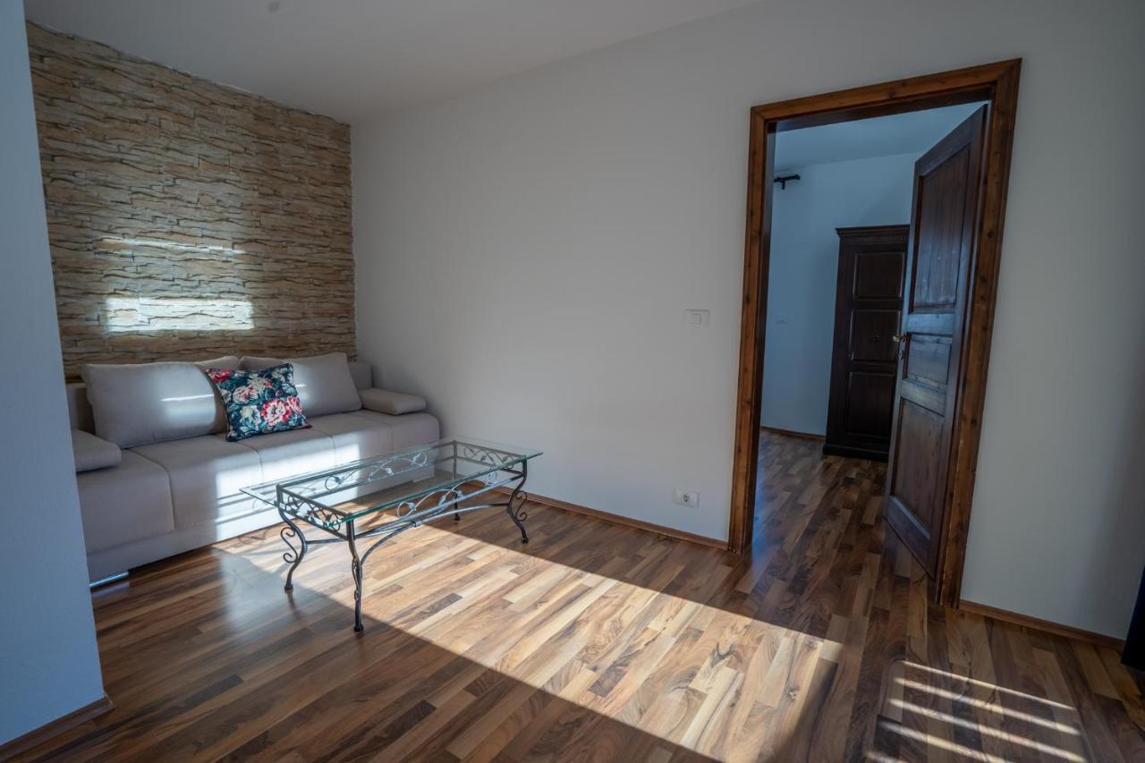 Tempfer 2 Apartments & Rooms With New Wellness クランスカゴーラ エクステリア 写真
