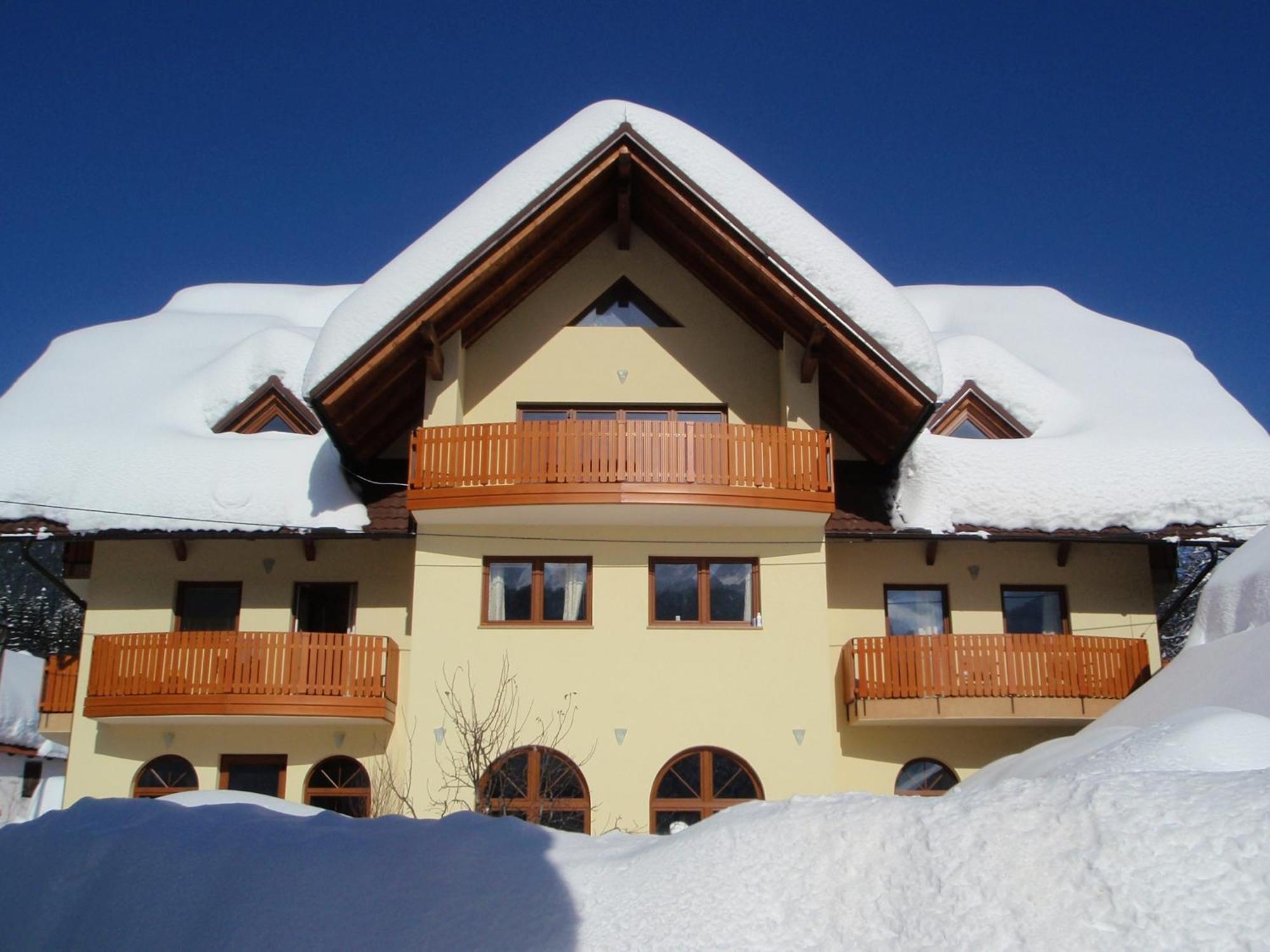 Tempfer 2 Apartments & Rooms With New Wellness クランスカゴーラ エクステリア 写真